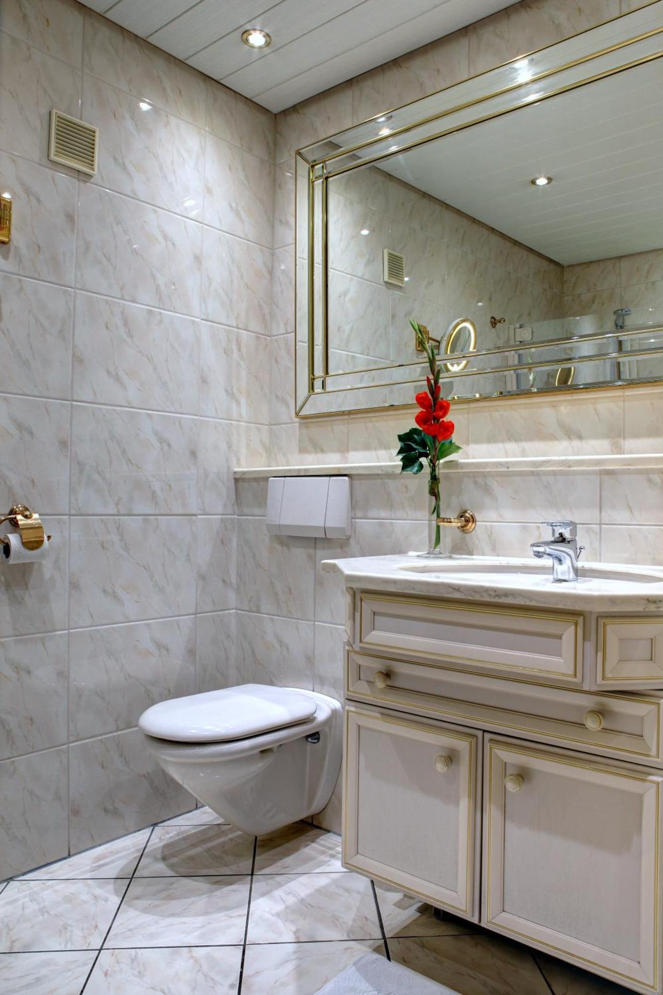 Hotel Muehlenthal Gmbh Schwalbach Eksteriør bilde